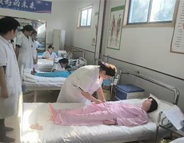 职教问答 / 青岛海信中心联校 / 